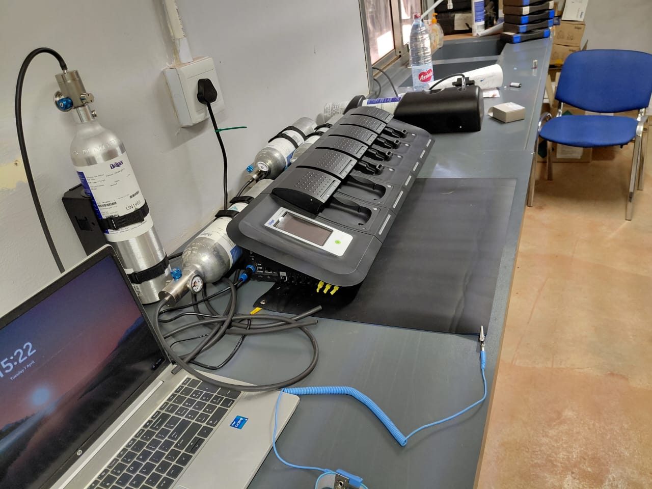 Dräger gas detectors on a calibration bench